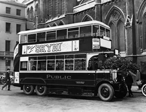 Six Wheel Bus