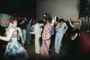 Huty25225 Prints: Whisky Dancers