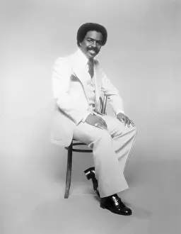 Acr071601001 Unsung Prints: The Whispers Member Portrait