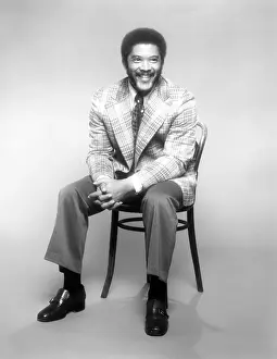 Acr071601001 Unsung Prints: The Whispers Member Portrait