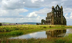 Images Dated 2nd August 2012: Whitby Abbey