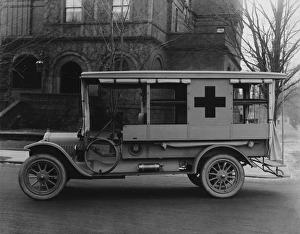 Images Dated 19th September 2007: White Ambulance