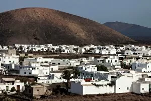 Images Dated 20th December 2014: White buildings, volcanoes at the back, Uga, Lanzarote, Canary Islands, Spain