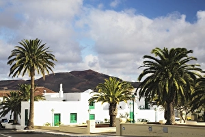 White houses and palm trees in Yaiza, Lanzarote, Canary Islands, Spain, Europe White houses and palm trees in Yaiza, Lanzarote, Canary Islands, Spain, Europe