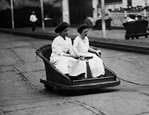 Images Dated 20th January 2016: Wicker Basket Ride