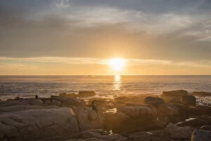 Images Dated 29th December 2016: Wide shot of the sunset in Cape Town, Western Cape, South Africa