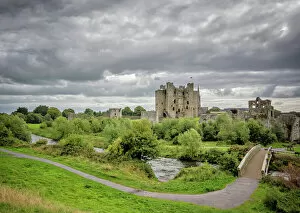 Images Dated 30th August 2014: Wide view of Trim Castle