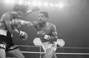 Panama Prints: Wilfred Benitez Punches Roberto Duran