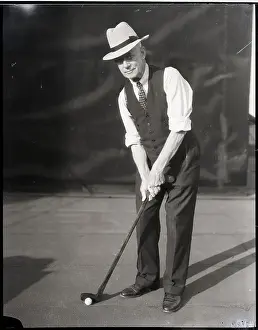 Putter Prints: Willie Dunn Demonstrating 4-Faced Putter