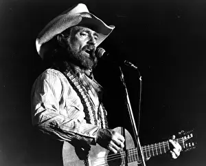 Willie Nelson Performing
