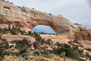 Images Dated 4th September 2016: Wilson Arch - US 191 - Utah - USA