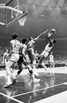 Blocking Prints: Wilt Chamberlain Blocking Willis Reed