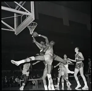 Wilt Chamberlain Jumping Rebounding