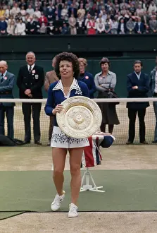 Huty32814 Prints: Wimbledon Champion Billie Jean King