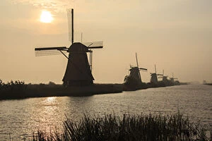 Images Dated 25th April 2015: Windmills Kinderdijk Holland