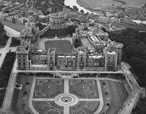 Images Dated 15th April 2016: Windsor Castle From Above