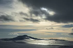 Images Dated 27th March 2011: Winter landscape, view towards Vatnajoekull Glacier, Icelandic Highlands, Iceland, Europe