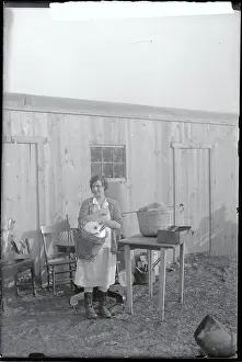 Pittsburgh Prints: Woman with Her Belongings