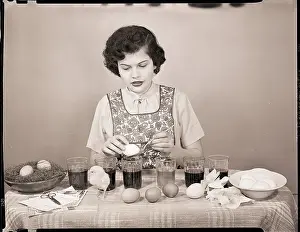 Spoon Prints: Woman Coloring Eaaster Eggs/Egg On Spoon