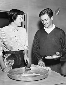Dinner Plate Prints: Woman Frying Eggs