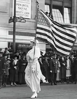 5th Avenue Prints: Woman Marching in Suffrage Parade