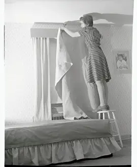 Photographic Study Prints: Woman Preparing Air Raid Shelter