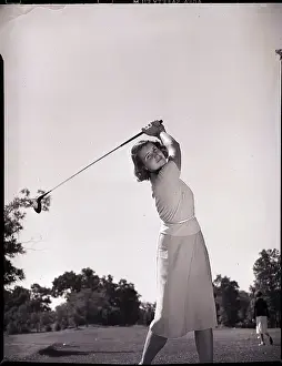 Precision Prints: Woman Swing Golf Club