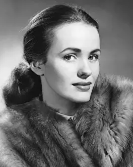 Hair Back Prints: Woman wearing fur coat