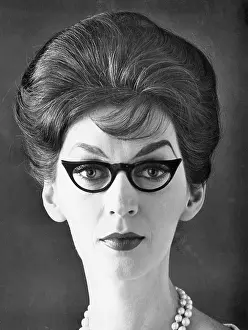 Handle Prints: Woman Wearing Glasses Without Sides