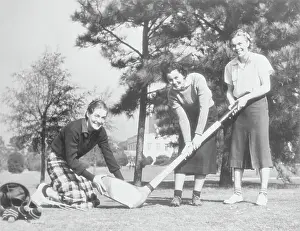 Women Golf Stars Using Oversized Club