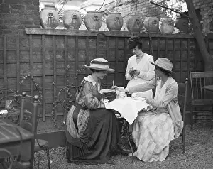 Waitress Prints: Women Order Fr Waitress Turn Of Century