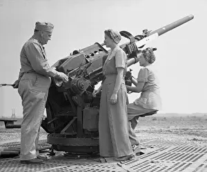 Maryland Prints: Women Receiving Gun Crew Training