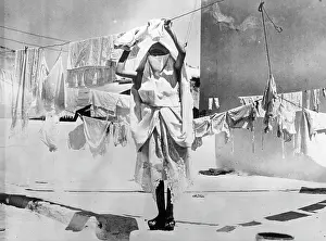 WOMEN WORKING IN TUNISIA
