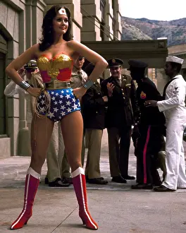 Tv Broadcasting Prints: Wonder Woman