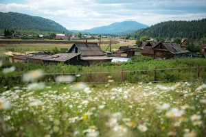 Images Dated 23rd July 2013: Wooden houses