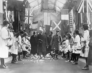 Throwing Prints: Woodrow Wilson Leading a Processional