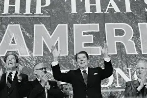 Columbus Prints: Woody Hayes Applauding President Reagan