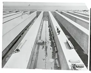 Milwaukee Prints: Workers Setting Pipe