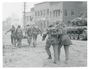 Seoul Prints: Wounded Soldiers Passing Through Seoul