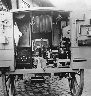 Innovations H Prints: X-Ray Van