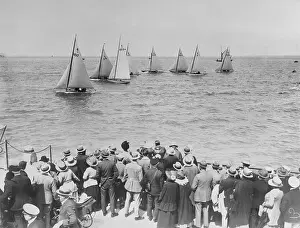 Cowes Prints: Yachts Racing for British American Cup