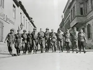 Torgau Prints: Yanks and Russians Walking in Street
