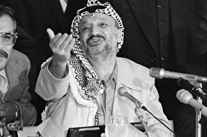 Palestinian Prints: Yasser Arafat Gesturing At Microphone
