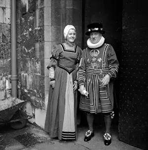 Roles And Occupati Prints: Ye Olde Beefeater