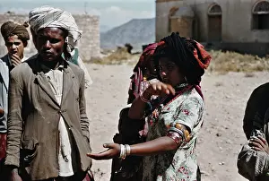 Huty 18747 Prints: Yemeni Street Dancer