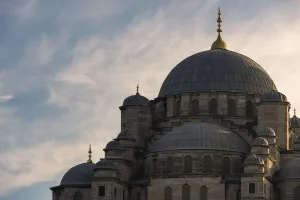 Images Dated 4th April 2013: Yeni Cami mosque at sunset
