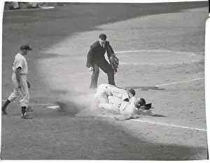 Yogi Berra Tagging Player