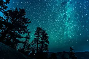 Yosemite National Park - Glacier Point Night Star trails and Milkyway