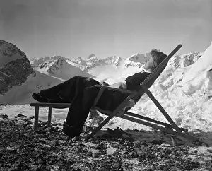 Moritz Prints: A Young Lady Sunbathing