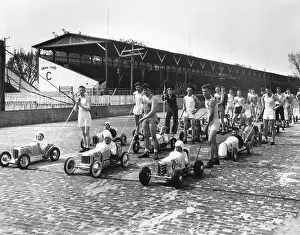 Indianapolis Prints: Youngsters Preparing for Car Races